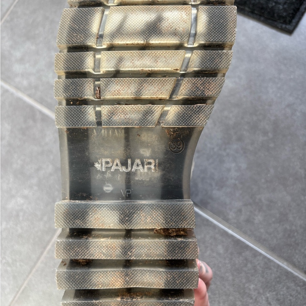 Pajar Black and Cream Women's Boots - Picture 7 of 8